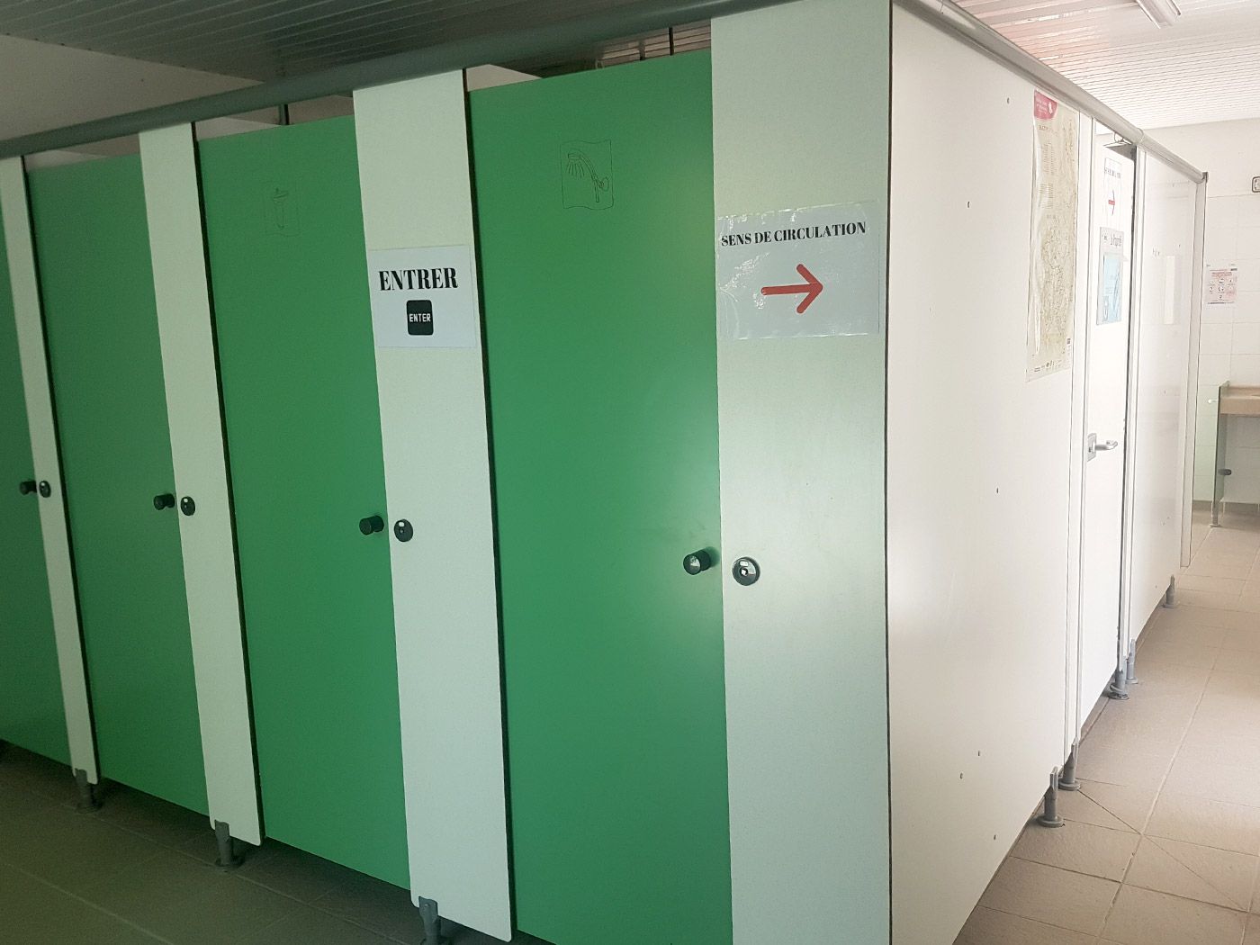 Les sanitaires Les sanitaires